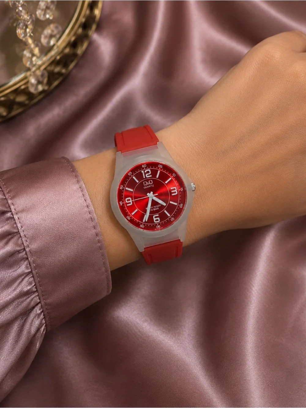 Yellow Minimalist Quartz Watch with Blue Hands